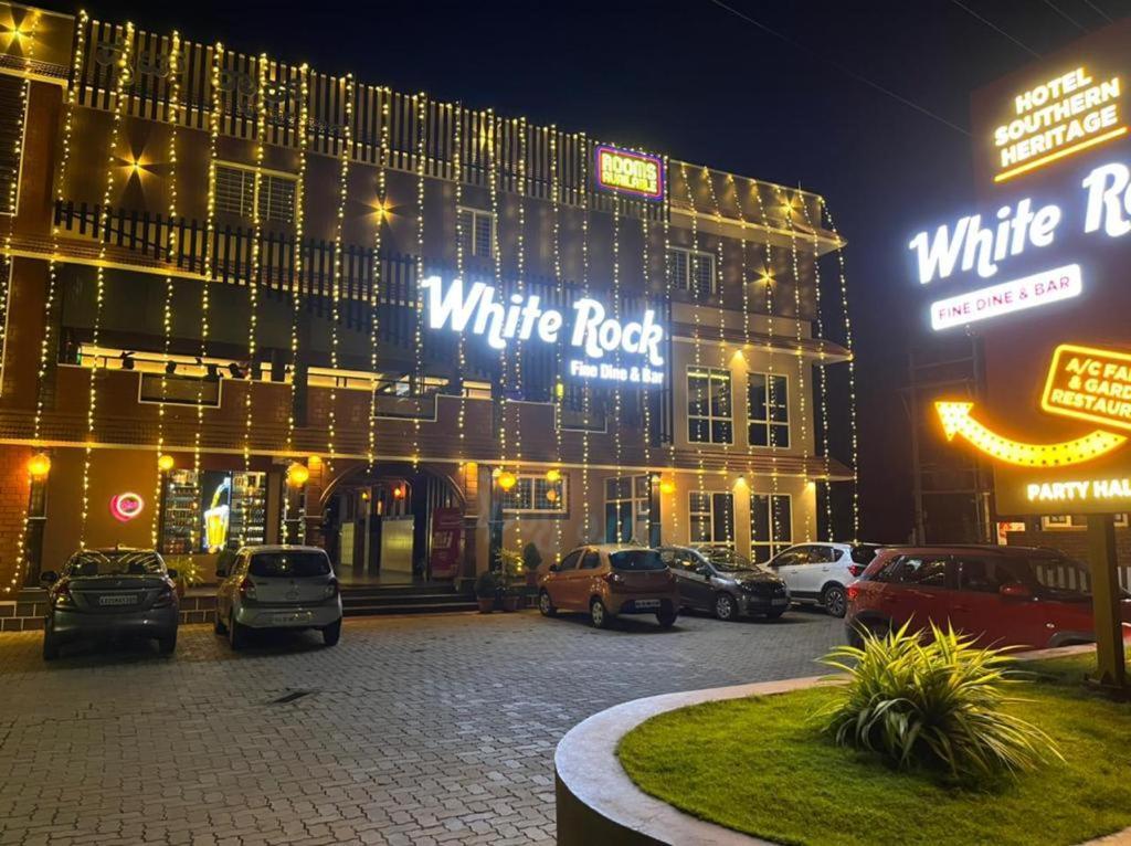 Hotel Southern Heritage Udupi Bagian luar foto